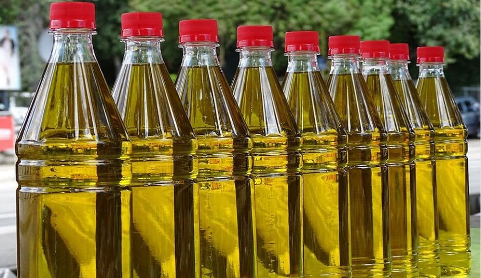 FinMin put off customs duty on edible oil imports for next March 2023