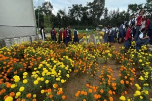 In addition to farmers, many young people, especially girls attended Krishi Mela